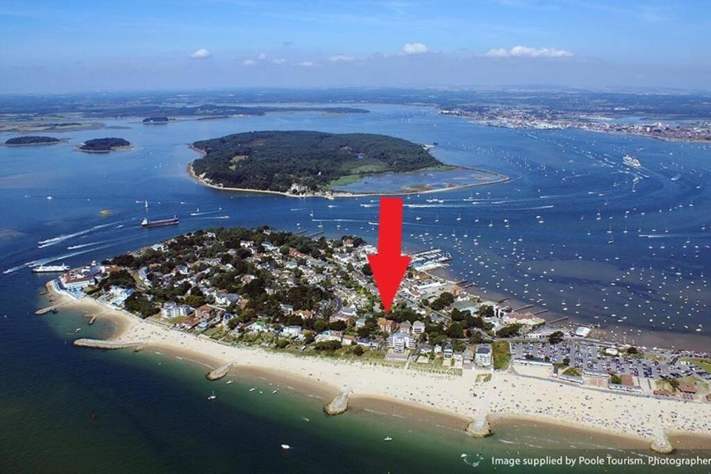 Spacious Sandbanks Apartment Near Beach And Bars With Free Parking Пул Экстерьер фото